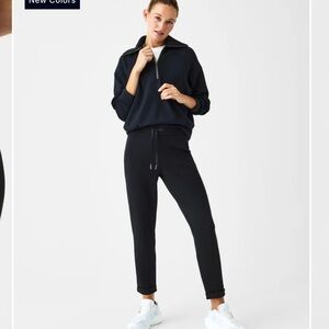 NWOT SPANX AirEssentials Tapered Pants